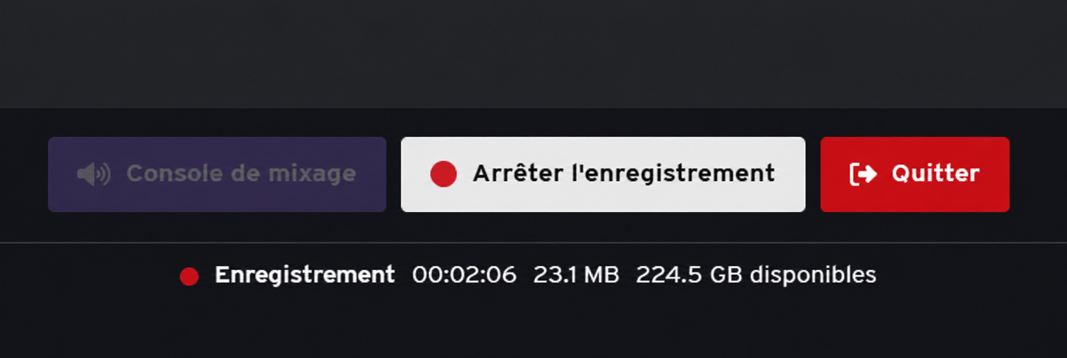 Enregistrement NuCorder en cours depuis deux minutes et six secondes, avec la taille du fichier et l’espace disque disponible.
