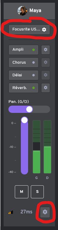 Console de mixage avec les deux boutons de réglage